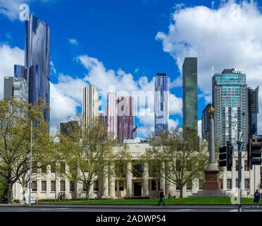 Edificio RMIT 13 Emily McPherson edificio e appartamento residenziale torri e grattacieli in Melbourne Victoria Australia. Foto Stock