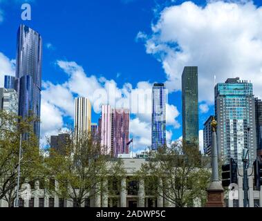 Edificio RMIT 13 Emily McPherson edificio e appartamento residenziale torri e grattacieli in Melbourne Victoria Australia. Foto Stock