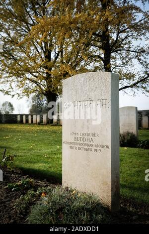 Ayette cimitero del Commonwealth per ottanta indiani e operai cinesi che sono stati impiegati nel mantenimento di trincee e fornire unità vicino alla parte anteriore Foto Stock