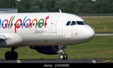 Foto Airbus Small Planet Airlines Foto Stock