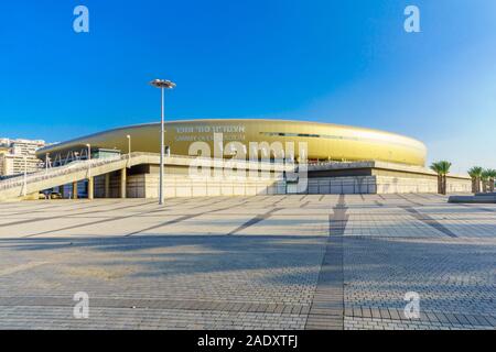 Haifa, Israele - 28 Novembre 2019: al di fuori della vista del Haifa International Stadium, o Sammy Ofer Stadium, a Haifa, Israele Foto Stock