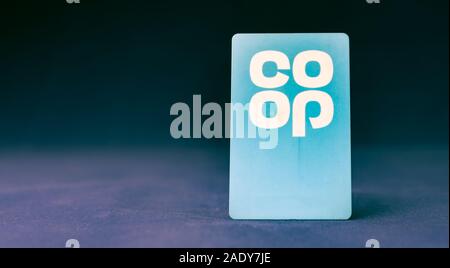 Perth, Scozia - 5 Dicembre 2019: un close-up della cooperativa Coop Clubcard Foto Stock