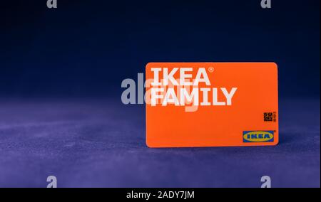 Perth, Scozia - 5 Dicembre 2019: un close-up di Ikea Family Clubcard Foto Stock