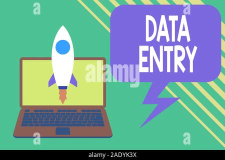 Scrittura testo scrittura dati voce. Foto concettuale processo di inserimento dati o informazioni nel computer di lancio fino a razzo portatile . Startup Foto Stock