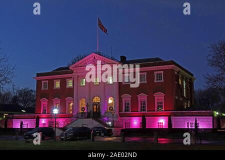 Warrington Town Hall, accesa viola con Warrington Rotary Club, Viola per la polio, 24 ottobre 2019, mondo polio day - Sankey Street, WA1 1UH Foto Stock