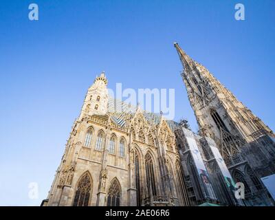 VIENNA, Austria - 6 Novembre 2019: Domkirche St Stephan cattedrale. Situato sulla Stephansplatz, il Domkirche è la principale chiesa cattolica della città, un Foto Stock