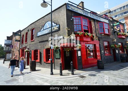 Il dispositivo di ancoraggio bankside bar su Park Street a Londra. Foto Stock