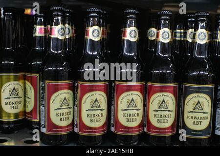 Tyumen, Russia - 20 Novembre 2019: Kirsch Bier ciliegia . Questa birra è completamente naturale, senza additivi chimici Foto Stock