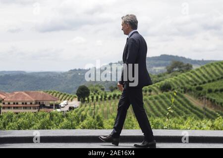 Bento Goncalves, Brasile. 05 Dic, 2019. Il presidente argentino Mauricio Macri assiste il cinquantacinquesimo vertice del Sud Americana blocco commerciale del Mercosur (Mercato comune del Sud) in Bento Goncalves, Brasile, Dicembre 5, 2019. Il cinquantacinquesimo vertice del Mercosur, che riunisce i paesi dell' America del Sud Brasile, Argentina, Paraguay e Uruguay, aperto giovedì nel sud della città brasiliana di Bento Goncalves. Credito: Xinhua/Alamy Live News Foto Stock