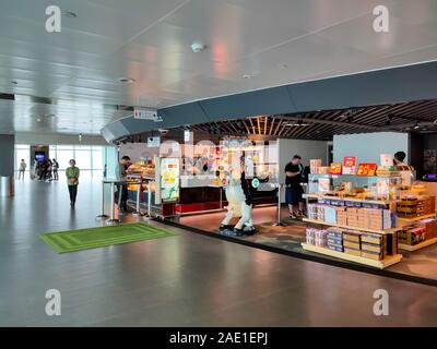 Il grattacielo Taipei 101 edificio, su 89F indoor observatory deck offre una spettacolare vista della città in tutte le direzioni. Un punto di riferimento supertall skyscrape Foto Stock