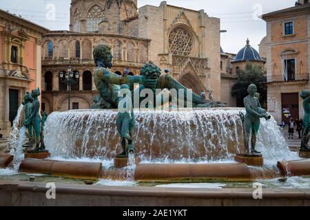 Fontana di Turia Valencia Spagna Plaza de la Virgen Foto Stock