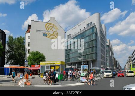 Brachfläche am Checkpoint Charlie, il viale Friedrichstraße, nel quartiere Mitte di Berlino, Deutschland Foto Stock