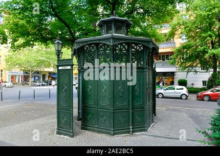 Pissoir, Rüdesheimer Platz, Wilmersdorf, Berlino, Deutschland Foto Stock