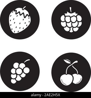 Bacche di set di icone. Fragola, due ciliegie, lampone, grappolo di uva. Vettore silhouette bianca illustrazioni di cerchi neri Illustrazione Vettoriale