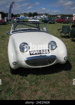 La Austin Healey frog eye sprite. Nel mondo il primo volume di produzione di auto sportive per utilizzare una struttura unitaria. Foto Stock