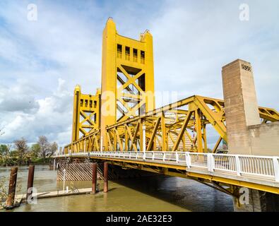 Il Tower Bridge a Sacramento, California Foto Stock