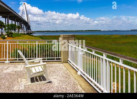 Vista di Arthur Ravenel Bridge in Charleston, Carolina del Sud Foto Stock