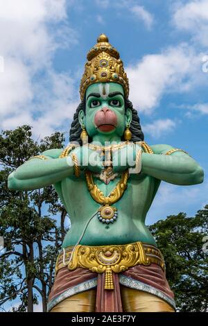 La statua di Hanuman è un dio indù alle grotte di Batu Kuala Lumpur Malesia Foto Stock