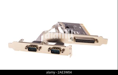 Raccolta elettronica - Computer digital input output port card isolato su sfondo bianco Foto Stock