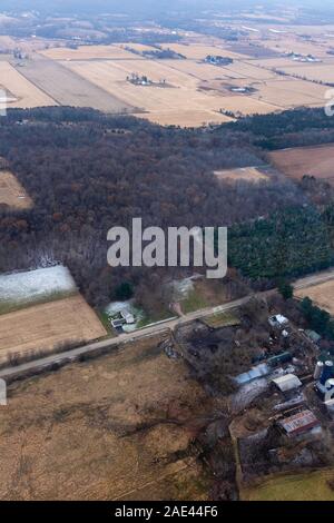 Fotografia aerea dell'uomo Mound County Park, un nativo americano effige mound, nella contea di Sauk, Wisconsin, Stati Uniti d'America. Foto Stock