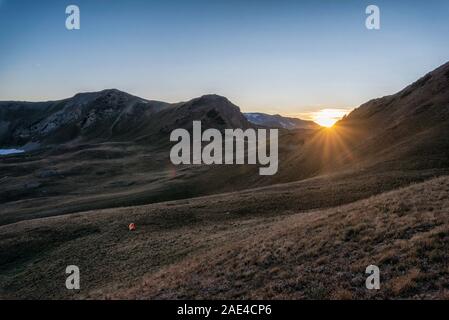Tramonto in marrone rossiccio Bells-Snowmass deserto Foto Stock