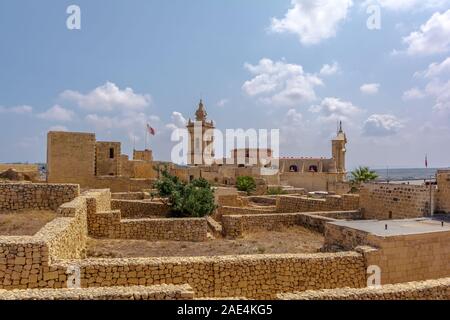 San Giovanni Cavalier e la Cattedrale dell'Assunzione nella cittadella di Victoria Foto Stock