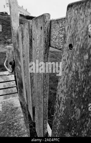 Ventnor Costa, foto in bianco e nero che mostra area giochi. Foto Stock