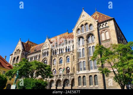 La Chiesa di San Mattia, una chiesa cattolica trova nella Santa Trinità Square, il Buda Castle District, Budapest, Ungheria Foto Stock