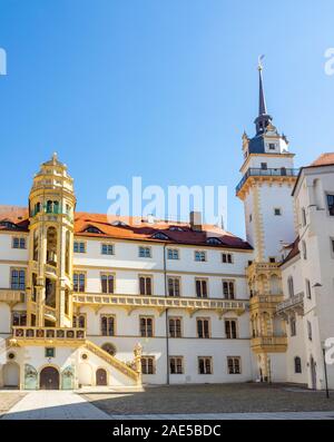 Grosse Wendelstein Scala Impossibile e Hausmannsturm nel cortile del Castello Hartenfels Altstadt Torgau Sassonia Germania. Foto Stock