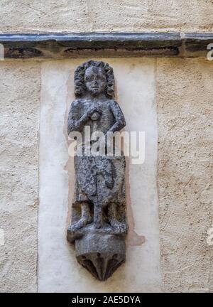 Sculture in pietra sul muro della chiesa di San Marien Stadtkirche Lutherstadt Wittenberg Sassonia-Anhalt Germania. Foto Stock