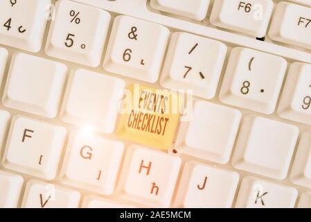 Segno di testo che mostra eventi Checklist. Business photo testo prezioso strumento per analysisaging con successo i vostri eventi Foto Stock