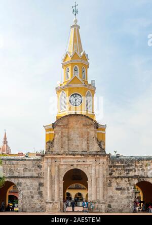 Il Puerta del Reloj, Torre del Reloj o Boca del Puente (clock tower monumento) a Cartagena, Colombia. Foto Stock