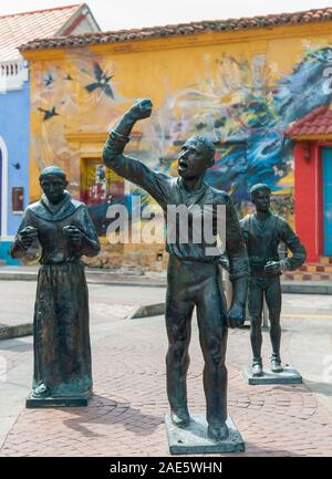 Sculture in Santa Trinità piazza (Plaza Trinidad) nel Getsemani quartiere di Cartagena, Colombia. Foto Stock