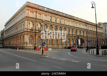 L'edificio neo-rinascimentale ospita attualmente il Museo Nazionale di Etnografia di Varsavia, Polonia Foto Stock