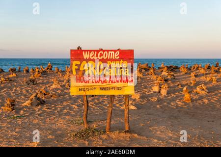 Segno a Punta Gallinas nella penisola di Guajira del nord della Colombia. Punta Gallinas è il punto più settentrionale continentale del Sud America. Foto Stock