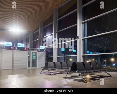 Partenza lounge e il controllo passaporti. Aeroporto di Platov, Rostov-on-Don, in Russia - Maggio 2019. Foto Stock