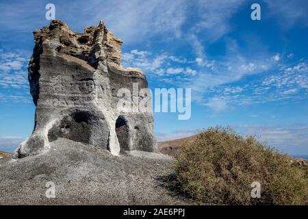 Rofera antigua, città stratificata, rocce vulcaniche vicino a Teguise, sull'isola di Lanzarote, Isole Canarie, Spagna Foto Stock