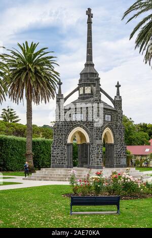 La penisola Memoriale di guerra (1923) di Akaroa, sull'Isola Sud della Nuova Zelanda. Foto Stock