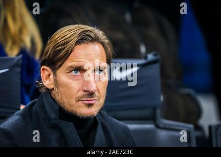 Milano, Italia. 06 Dic, 2019. Francesco Totti durante Inter vs Roma, italiano di calcio di Serie A del campionato Gli uomini in Milano, Italia, Dicembre 06 2019 Credit: Indipendente Agenzia fotografica/Alamy Live News Foto Stock