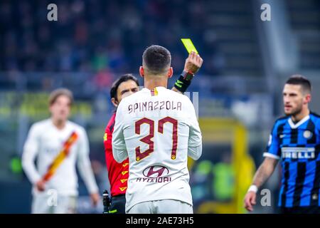 Milano, Italia. 6 dicembre, 2019. leonardo spinazzola (come roma)durante Inter vs Roma, italiano di calcio di Serie A del campionato Gli uomini in Milano, Italia, 06 Dicembre 2019 - LPS/Fabrizio Carabelli Credito: Fabrizio Carabelli/LP/ZUMA filo/Alamy Live News Foto Stock