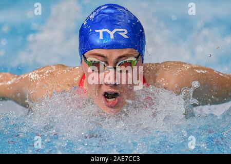 GLASGOW, Regno Unito. 07Th Dec, 2019. Siobhan-Marie O'Connor (GBR) compete in donne 100m Butterfly preliminari (H3/4) durante il giorno 4 dell'LEN European Short Course Swimming Championships 2019 a Tollcross International centro nuoto il Sabato, 07 dicembre 2019. GLASGOW Scozia. Credito: Taka G Wu/Alamy Live News Foto Stock