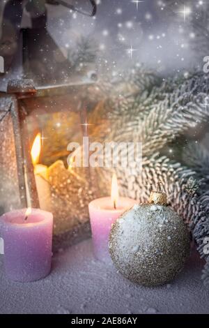 Lanterna con candele - close up Foto Stock