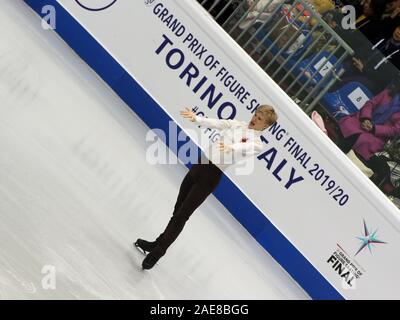 Torino, Italia. 07Th Dec, 2019. daniel grassl (junior uomini - Italia) durante l'ISU Grand Prix di Pattinaggio di Figura - Junior - Day 3, Sport su ghiaccio a Torino, Italia, 07 dicembre 2019 Credit: Indipendente Agenzia fotografica/Alamy Live News Foto Stock