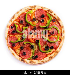 Isolare la pizza, di medie dimensioni, vista dall'alto. Foto di stock di pizza. Foto Stock