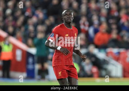 Il 27 novembre 2019, Anfield, Liverpool, in Inghilterra; la UEFA Champions League, Liverpool v Napoli : Sadio Mane (10) di Liverpool Credit: Mark Cosgrove/news immagini Foto Stock