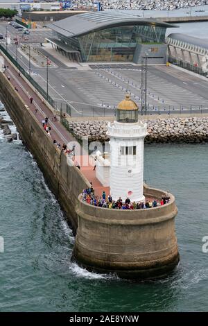 Oriente frangionde faro in Getxo,porto di Bilbao, provincia di Biscaglia, Spagna Foto Stock