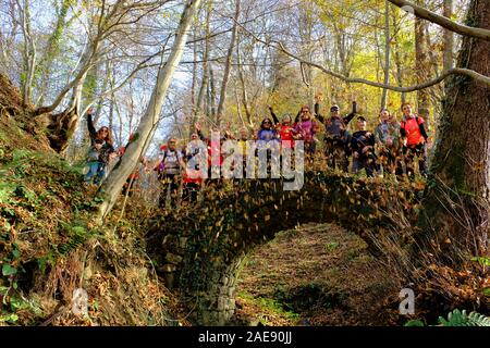 Il trekking godendo di autunno a Trabzon tonya yakçukur Foto Stock