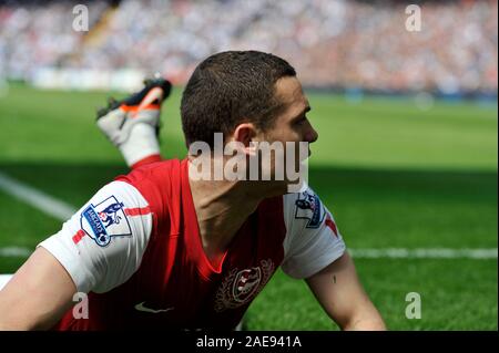 13 maggio 2012. Calcio - Premiership - West Bromwich Albion vs Arsenal. Thomas Vermaelen. Fotografo: Paolo Roberts/OneUpTop/Alamy. Foto Stock