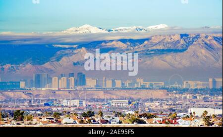 Angolo di alta vista della famosa Strip di Las Vegas dal Centro Parco di Henderson, Nevada Foto Stock