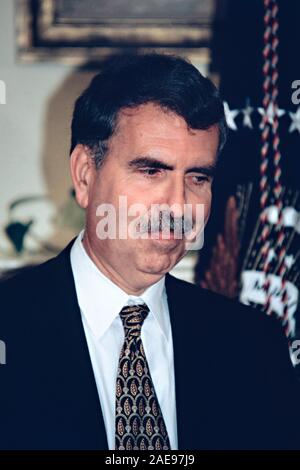 Gerald Levin, CEO di Time Warner durante una tecnologia evento ospitato dal presidente Bill Clinton nella sala Roosevelt della Casa Bianca il 1 ottobre 1995 a Washington, DC. Foto Stock